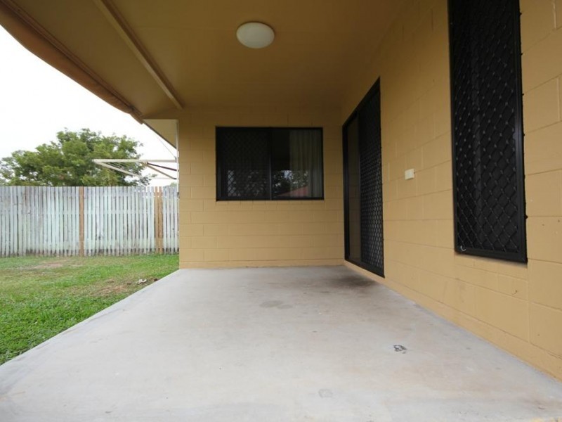 1/3 Crista Court, Kelso QLD 4815