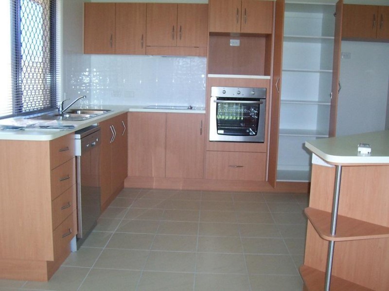 13 Baxendell Place, Bushland Beach QLD 4818