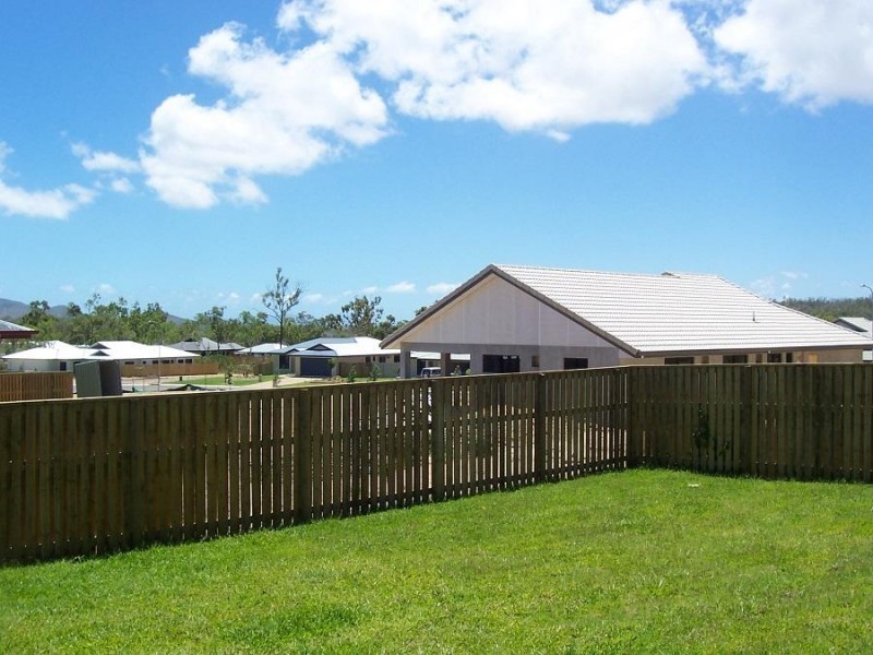 13 Baxendell Place, Bushland Beach QLD 4818