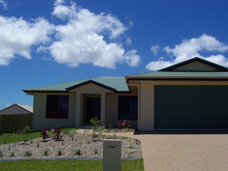 13 Baxendell Place, Bushland Beach QLD 4818