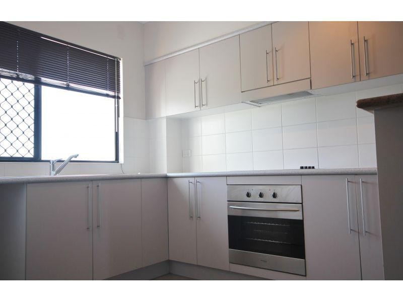 6/38 Percy Street, West End QLD 4810