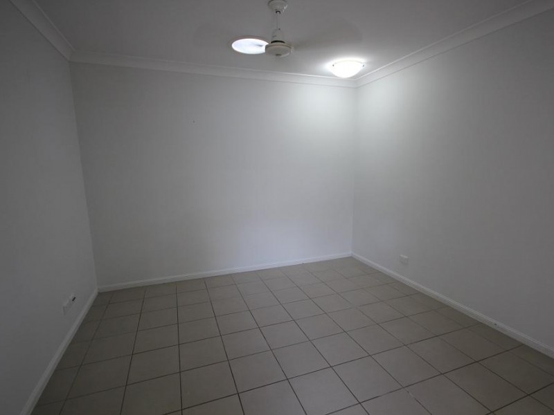 2/7 Crista Court, Kelso QLD 4815