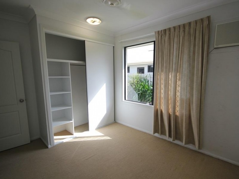 2/7 Crista Court, Kelso QLD 4815