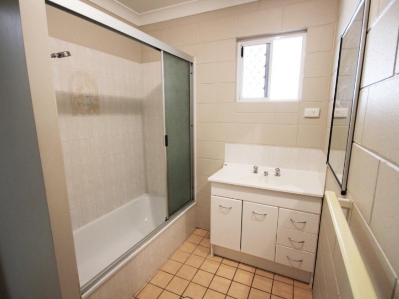 West End QLD 4810