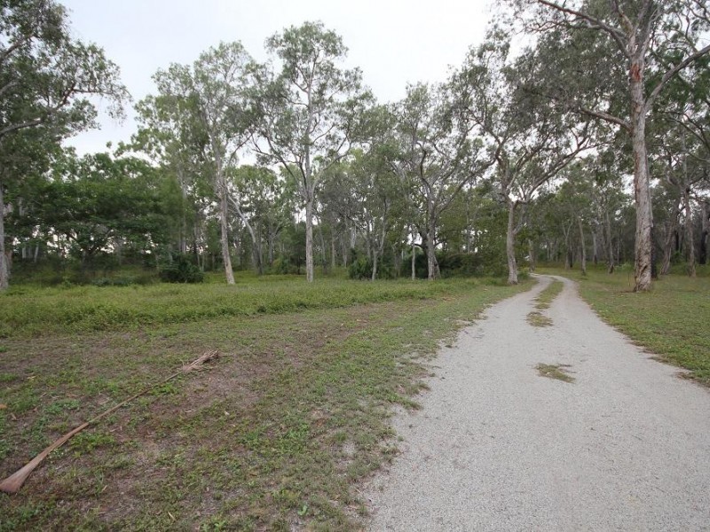 464 Cape Cleveland Road, Cape Cleveland QLD 4810