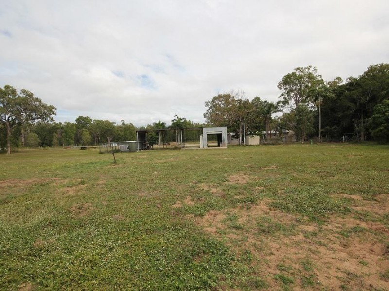 464 Cape Cleveland Road, Cape Cleveland QLD 4810