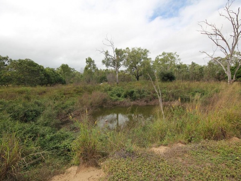 464 Cape Cleveland Road, Cape Cleveland QLD 4810