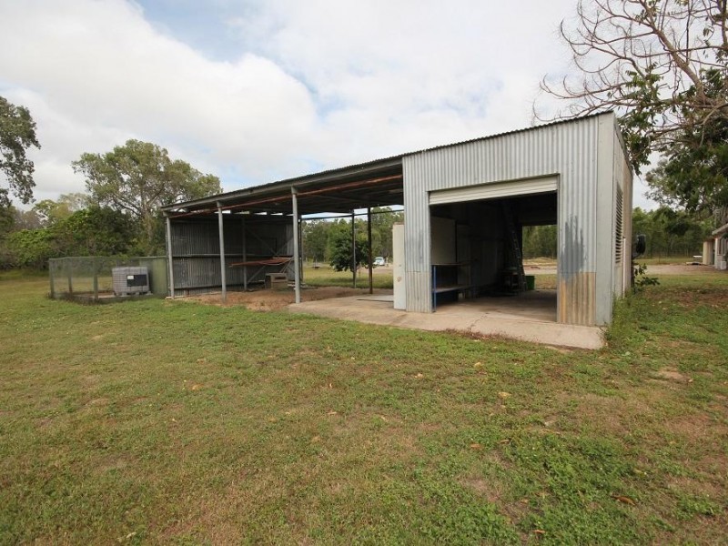 464 Cape Cleveland Road, Cape Cleveland QLD 4810