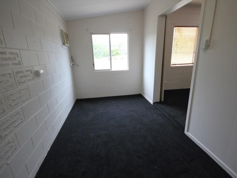 464 Cape Cleveland Road, Cape Cleveland QLD 4810