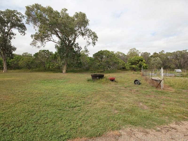 464 Cape Cleveland Road, Cape Cleveland QLD 4810