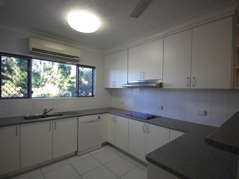 1/8 Regent Street, Hyde Park QLD 4812