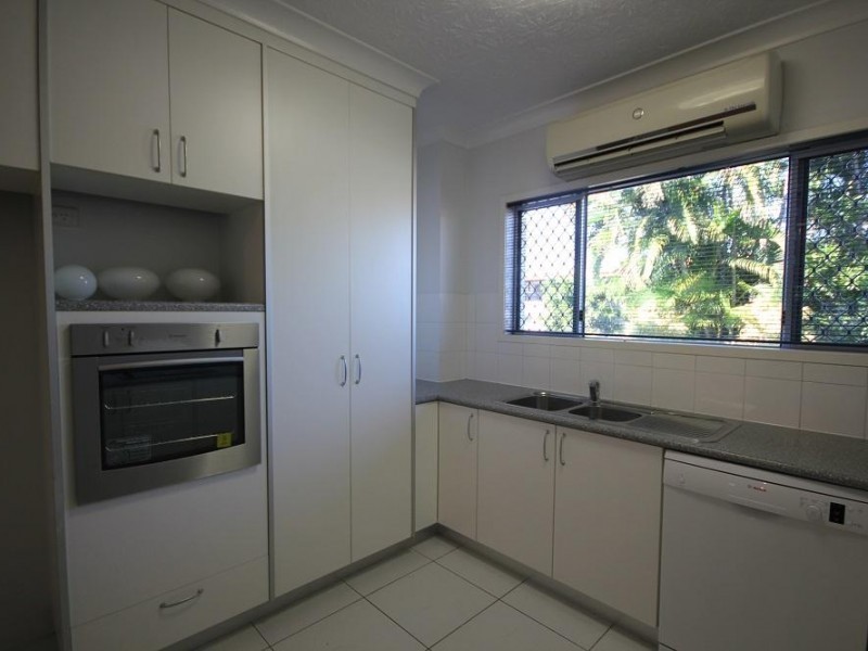 1/8 Regent Street, Hyde Park QLD 4812