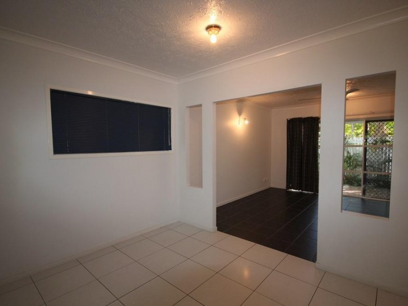 1/8 Regent Street, Hyde Park QLD 4812