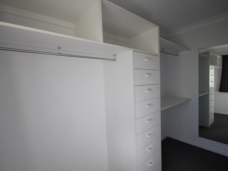 1/8 Regent Street, Hyde Park QLD 4812