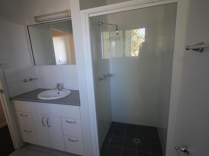 1/8 Regent Street, Hyde Park QLD 4812