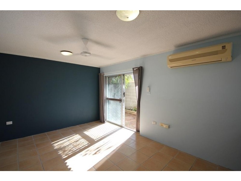 2/36 Clayton Street, Hermit Park QLD 4812