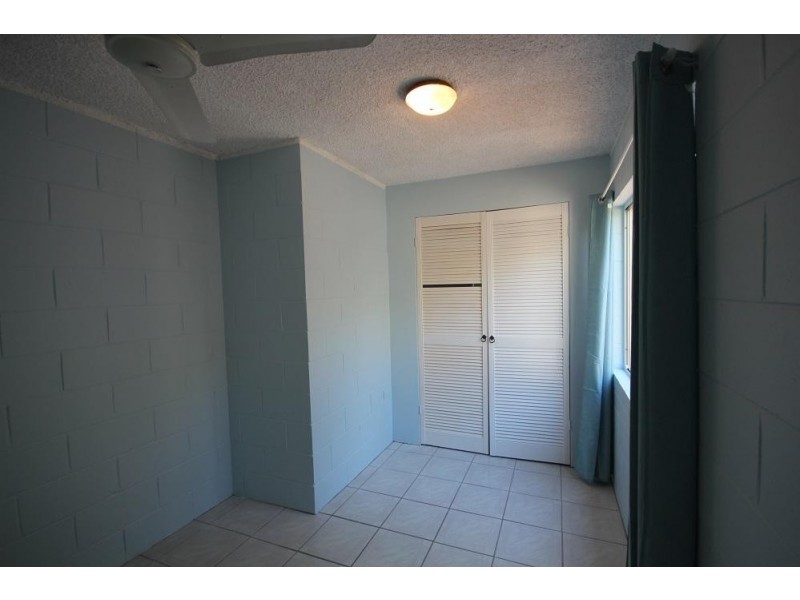 2/36 Clayton Street, Hermit Park QLD 4812