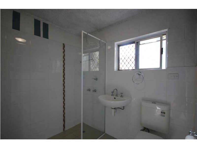 2/36 Clayton Street, Hermit Park QLD 4812