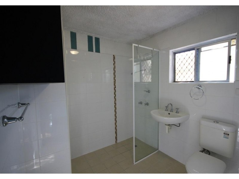 2/36 Clayton Street, Hermit Park QLD 4812