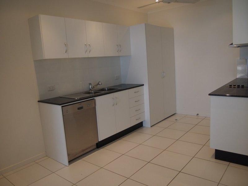 3/104 Mitchell Street, North Ward QLD 4810