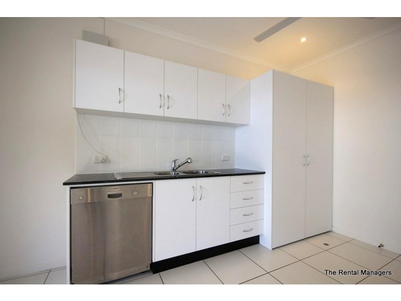 3/104 Mitchell Street, North Ward QLD 4810