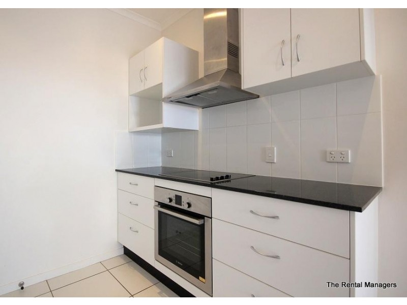 3/104 Mitchell Street, North Ward QLD 4810