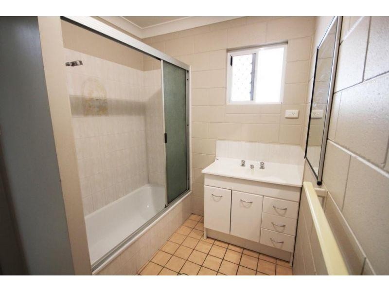 West End QLD 4810