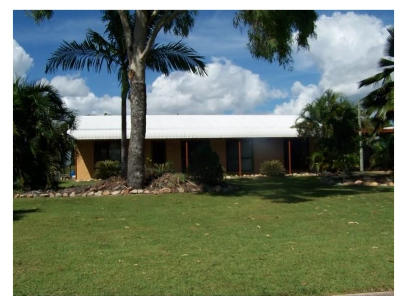 114 Marina Drive, Bushland Beach QLD 4818