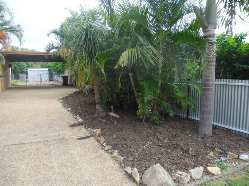 114 Marina Drive, Bushland Beach QLD 4818