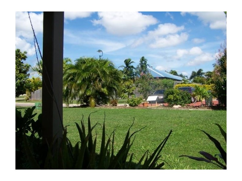 114 Marina Drive, Bushland Beach QLD 4818