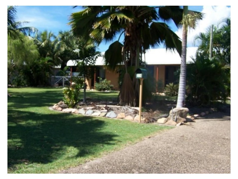 114 Marina Drive, Bushland Beach QLD 4818