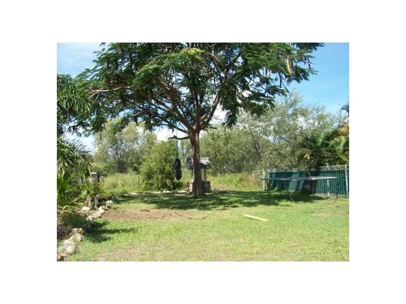 114 Marina Drive, Bushland Beach QLD 4818