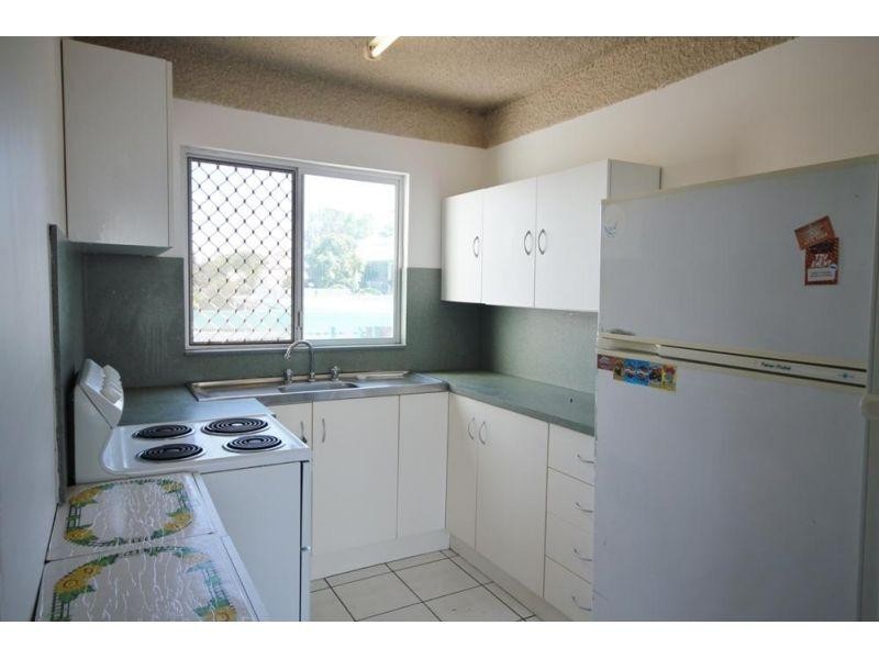 2/157 Mitchell Street, North Ward QLD 4810