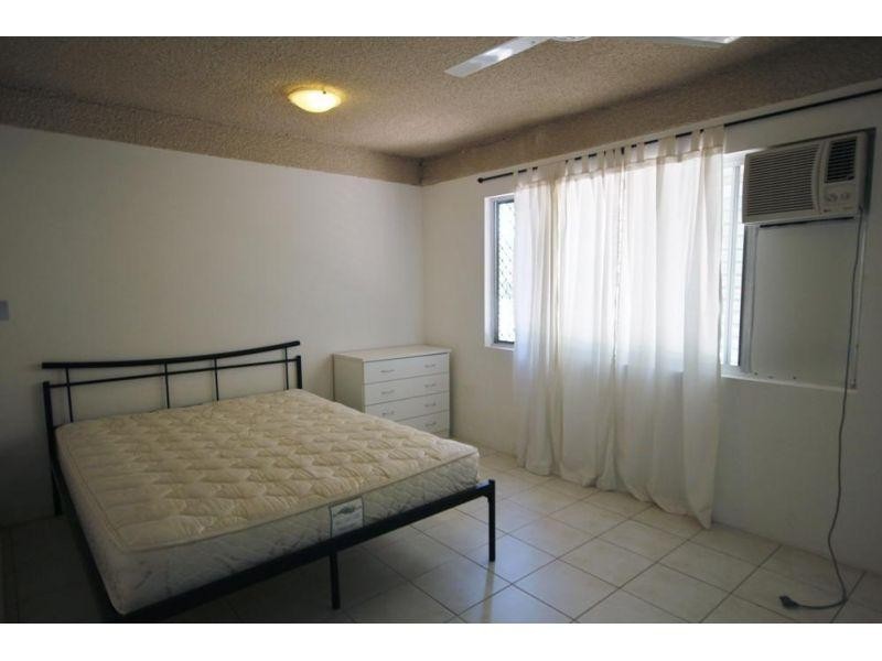 2/157 Mitchell Street, North Ward QLD 4810