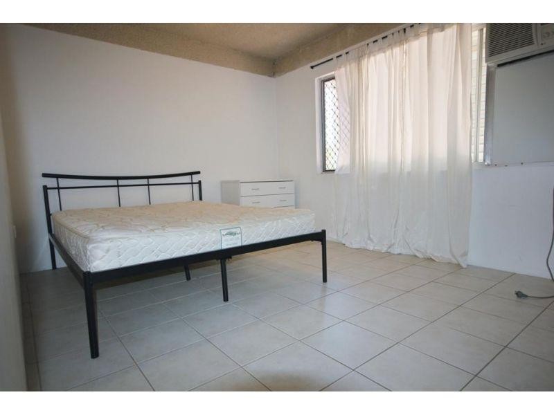 2/157 Mitchell Street, North Ward QLD 4810