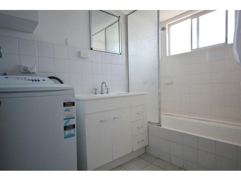 2/157 Mitchell Street, North Ward QLD 4810