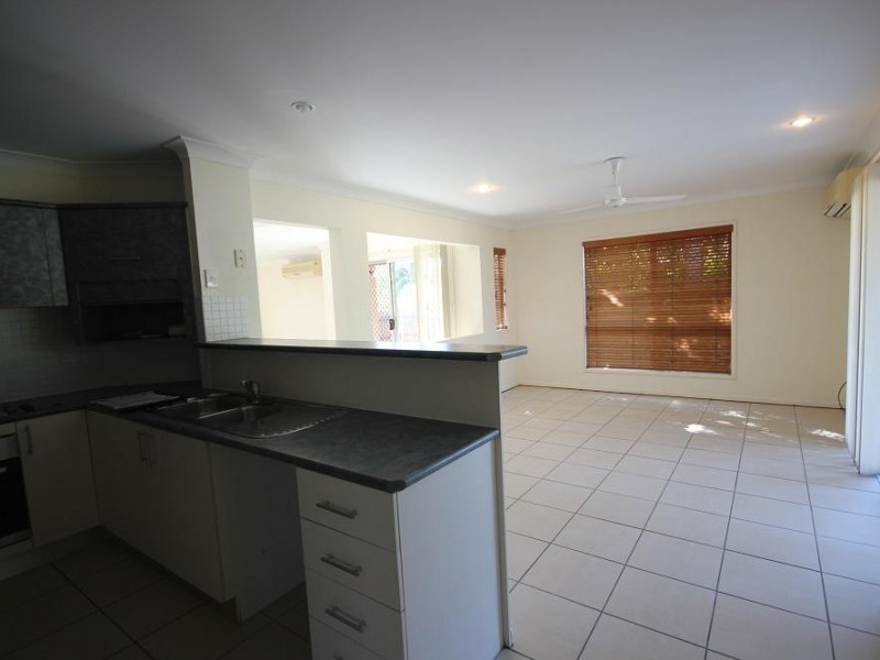 16 Riverbend Drive, Douglas QLD 4814