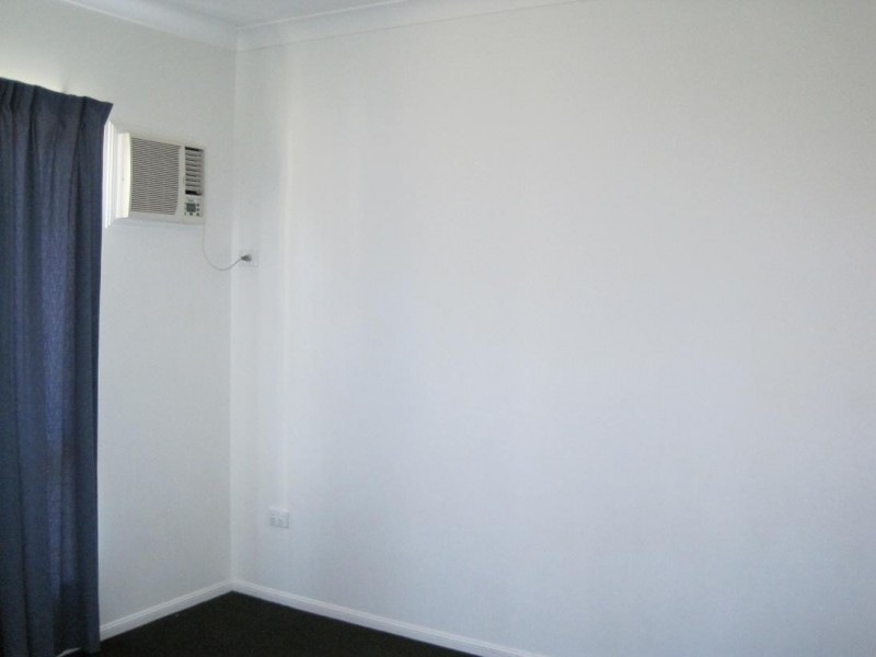 1 Daintree Drive, Bushland Beach QLD 4818