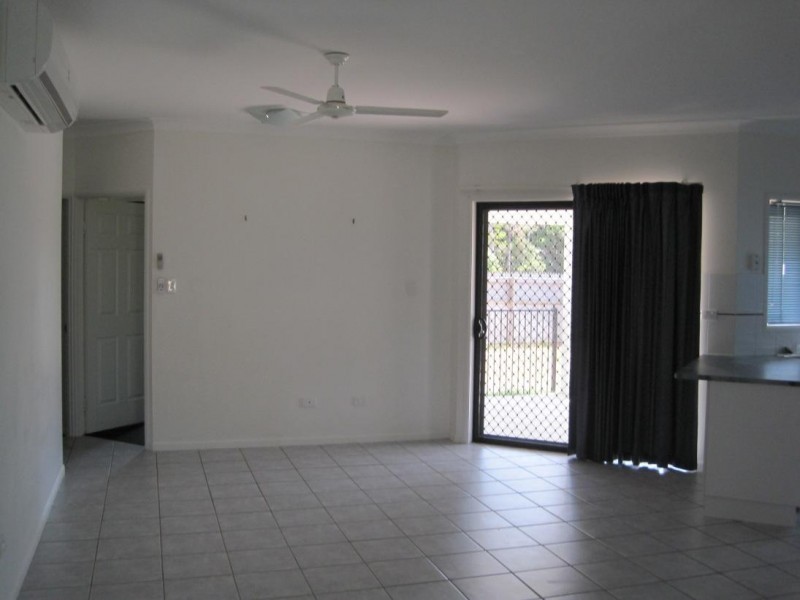 1 Daintree Drive, Bushland Beach QLD 4818