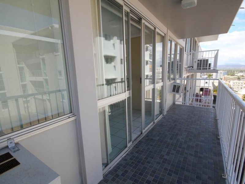 9/6 Hale Street, North Ward QLD 4810