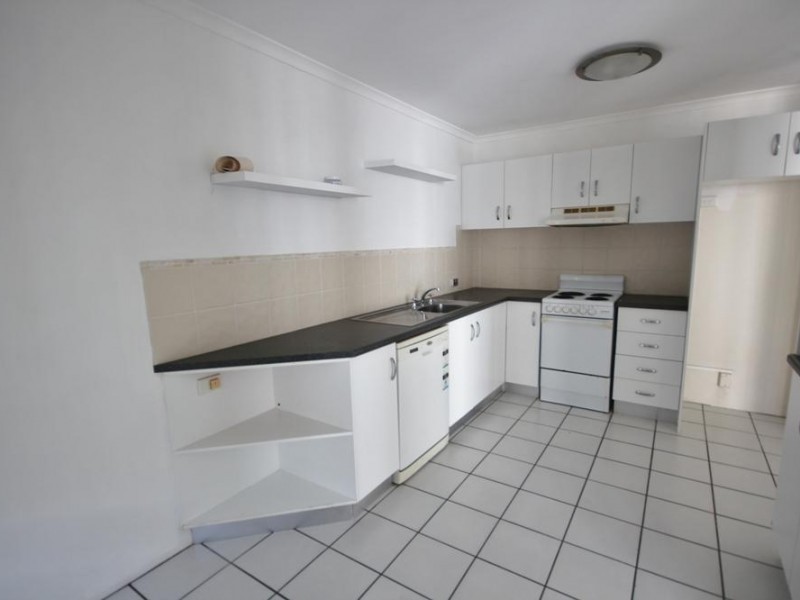 9/6 Hale Street, North Ward QLD 4810