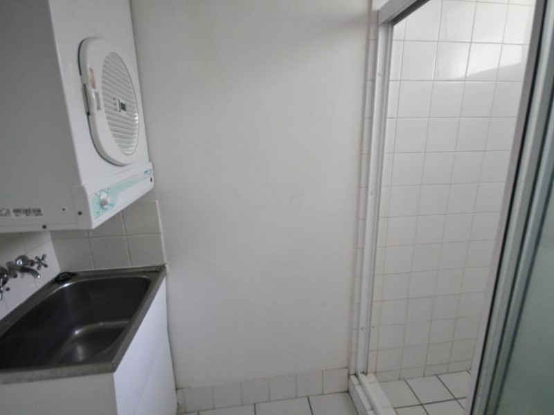 9/6 Hale Street, North Ward QLD 4810