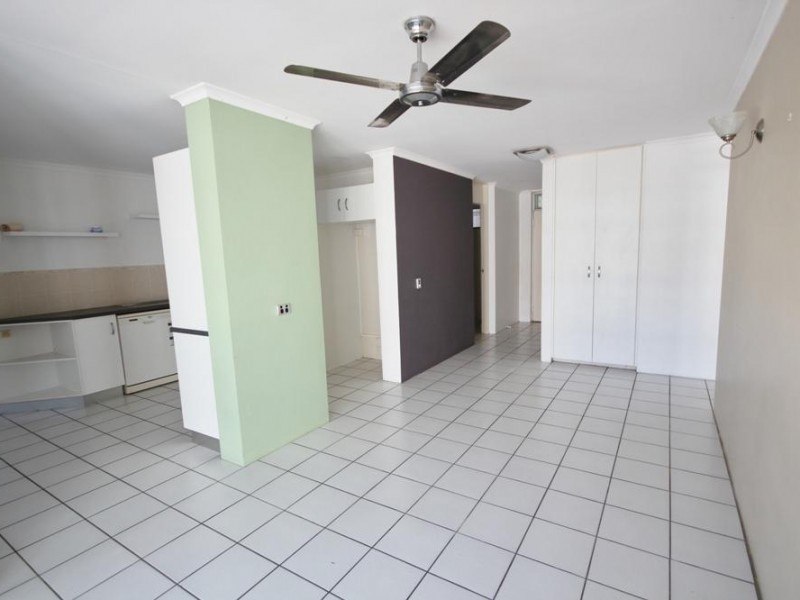 9/6 Hale Street, North Ward QLD 4810