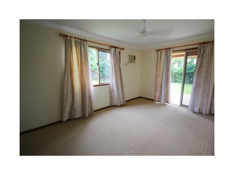 16 Mendi Drive, Bushland Beach QLD 4818