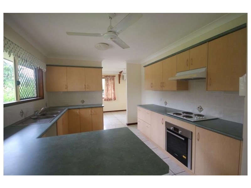 16 Mendi Drive, Bushland Beach QLD 4818