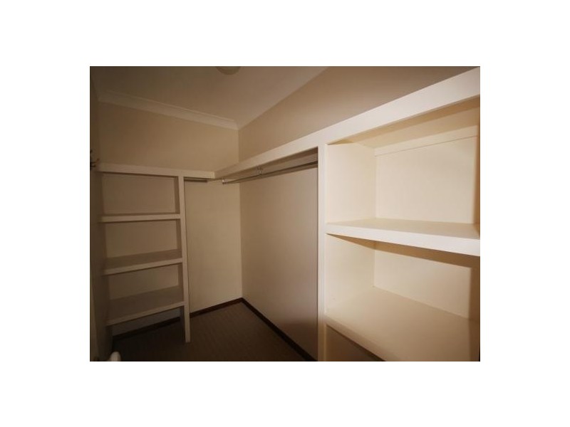 16 Mendi Drive, Bushland Beach QLD 4818