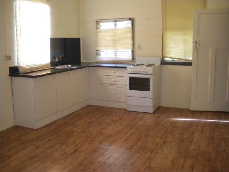 Railway Estate QLD 4810