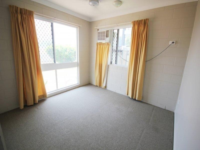 1/18-20 Crauford Street, West End QLD 4810