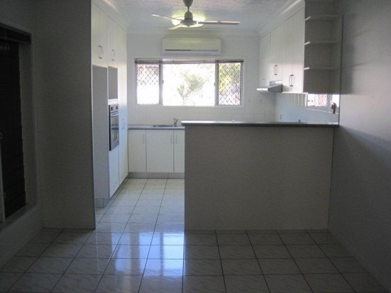 3/8 Regent Street, Hyde Park QLD 4812