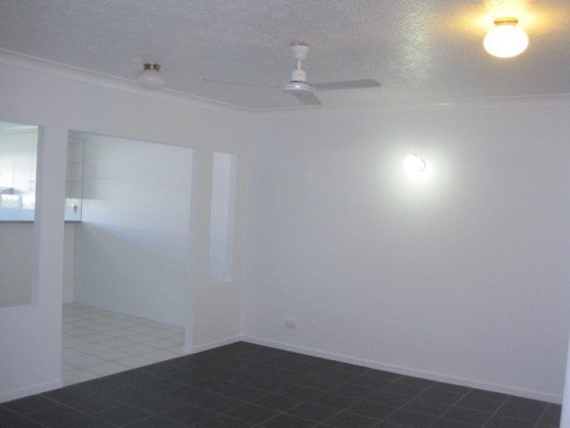 3/8 Regent Street, Hyde Park QLD 4812